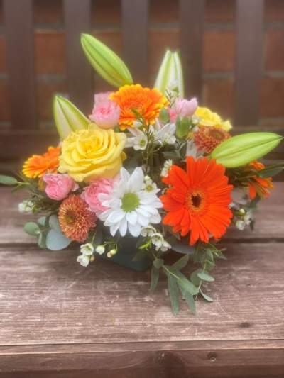 Classic Table Posy - A posy of flowers ideal for the centre of a table, ready-arranged and delivered as a finished floral product .Just add water to ensure that the posy stays fresh for up to a week.